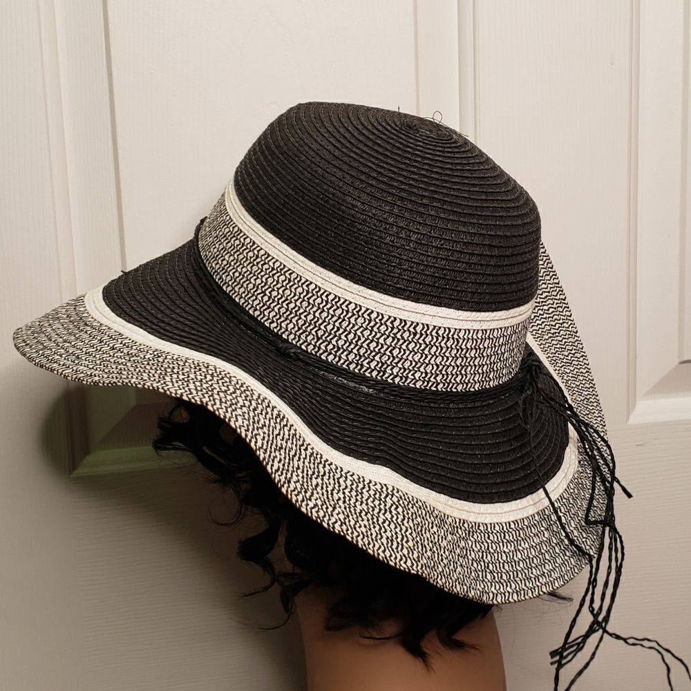 Floppy Paper Sun Hat - Picture 5 of 9